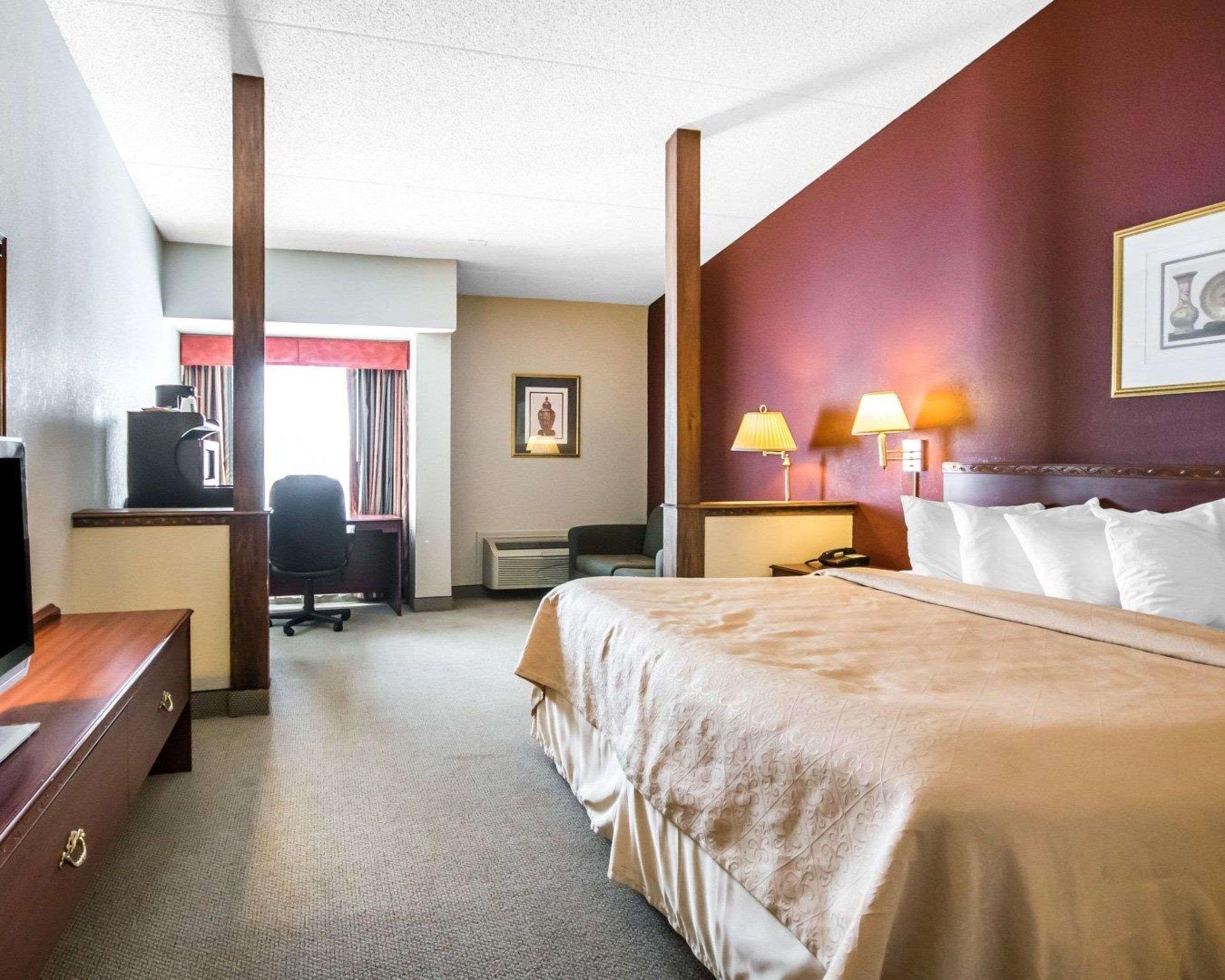 Quality Inn & Suites Elizabethtown Exterior foto